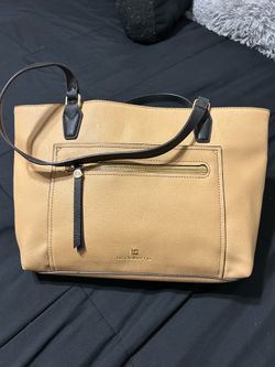 LIZ Claiborne