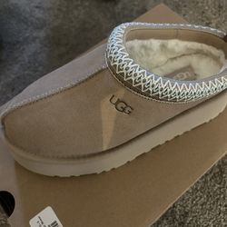 Ugg  Slippers