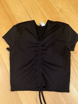 H&M Divided Black Ribbed V-Neck Top – Size Small