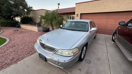 2003 Lincoln Town Car