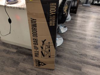 Brand New Pullup & Dip Premium Doorway Pull-Up Bar Trainer