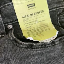 Brand new Levi short