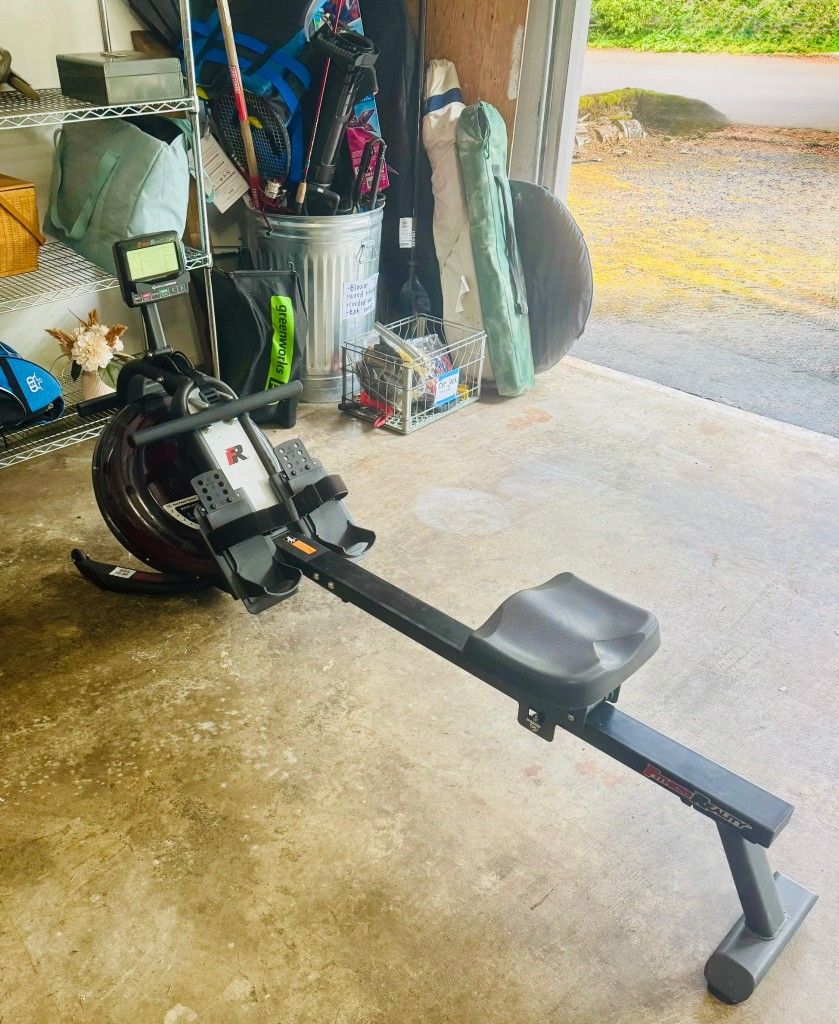 Rowing Machine (Fitness Reality 3000wr Water Rower with Hiit Workout)