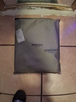 Medium dark oat essentials hoodie