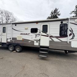 2015 34ft 2-slide outs rear quad bunks excellent condition