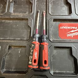 Milwaukee Philips and flat head screw drivers