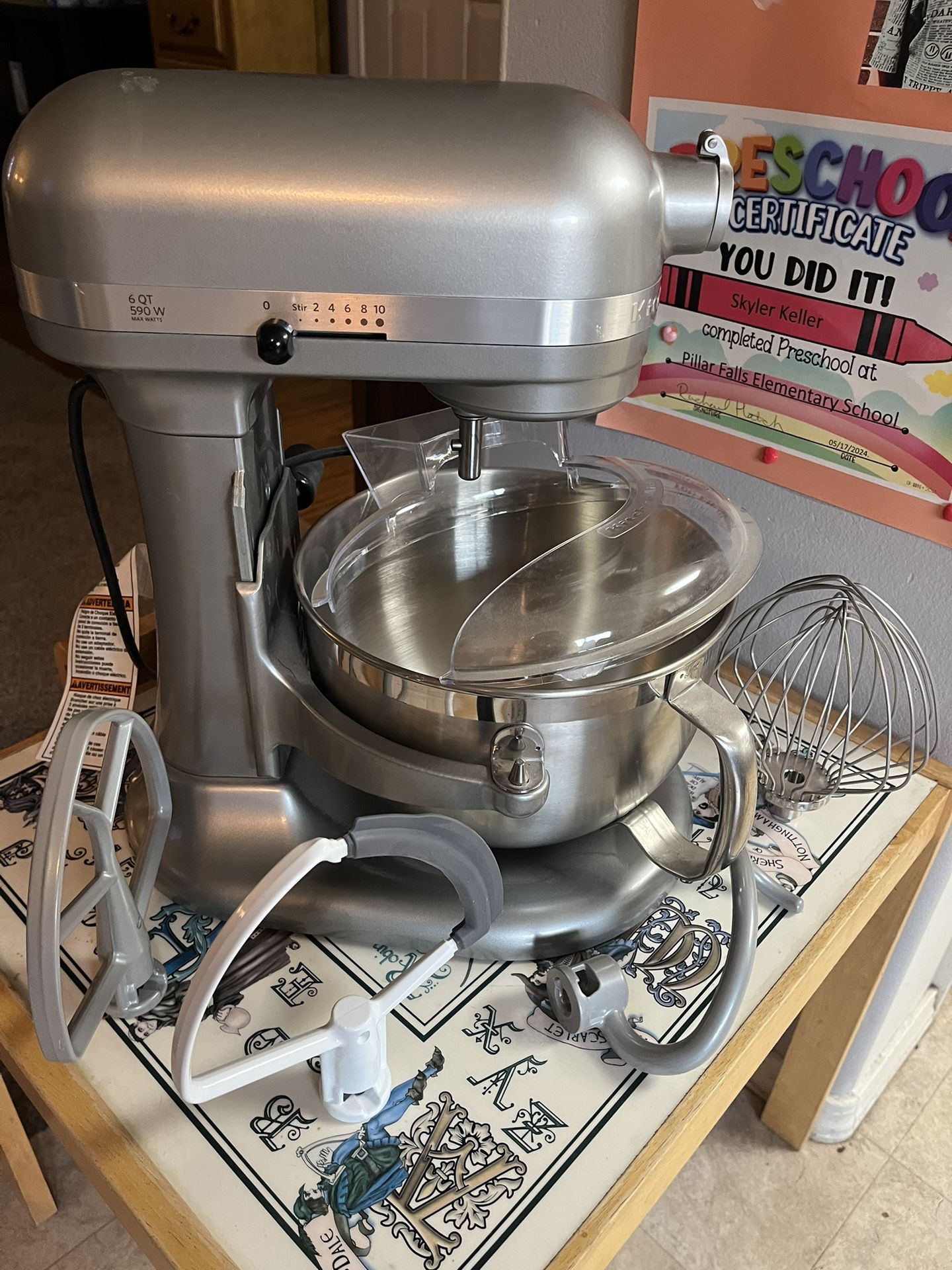 KitchenAide Silver Stand Mixer 6Qt 590 Max Watts