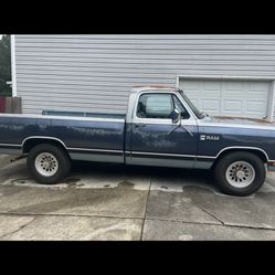 1987 Dodge D250