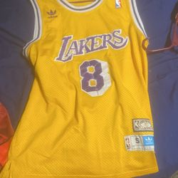number 8 Kobe jersey