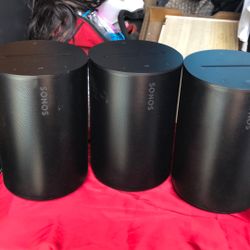 Sonos Era 100. (3)
