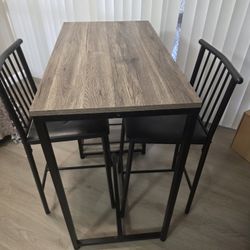 SMALL KITCHEN TABLE TALL 