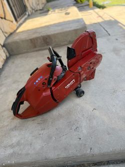 Hilti
DSH 700X 32 in. x 10.3 in. Hand-Held Pull Start Concrete Gas Saw with 14 in. SPX Metal Cutting Diamond Blade