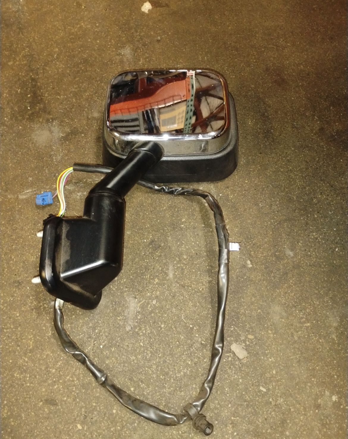2003-2007 HUMMER H2 CHROME Power Mirror OEM – Driver & Passenger Sides