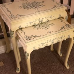 Vintage 2 Pc nesting tables