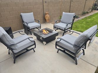 NEW BEAUTIFUL FIREPIT SET
