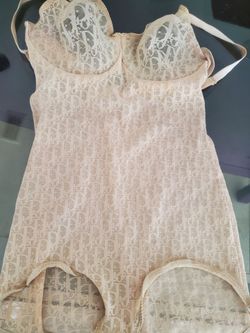 Womans body suit 36D
