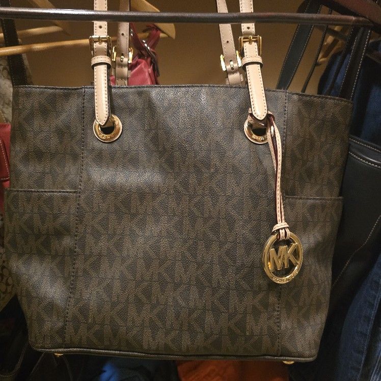 ๐ค Michael Kors Jet Set Tote โ Classic MK Print & Cream Leather Handles
