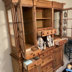 Beautiful China Cabinet Hutch 