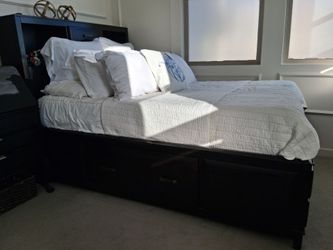 Full size Bed Wood Expresso  with 5 Drawers Frame Only