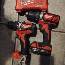 Milwaukee Drill Driver & 1/2" Brushless Drill Driver & M18 Red Lithium CP 1.5 Battery 
