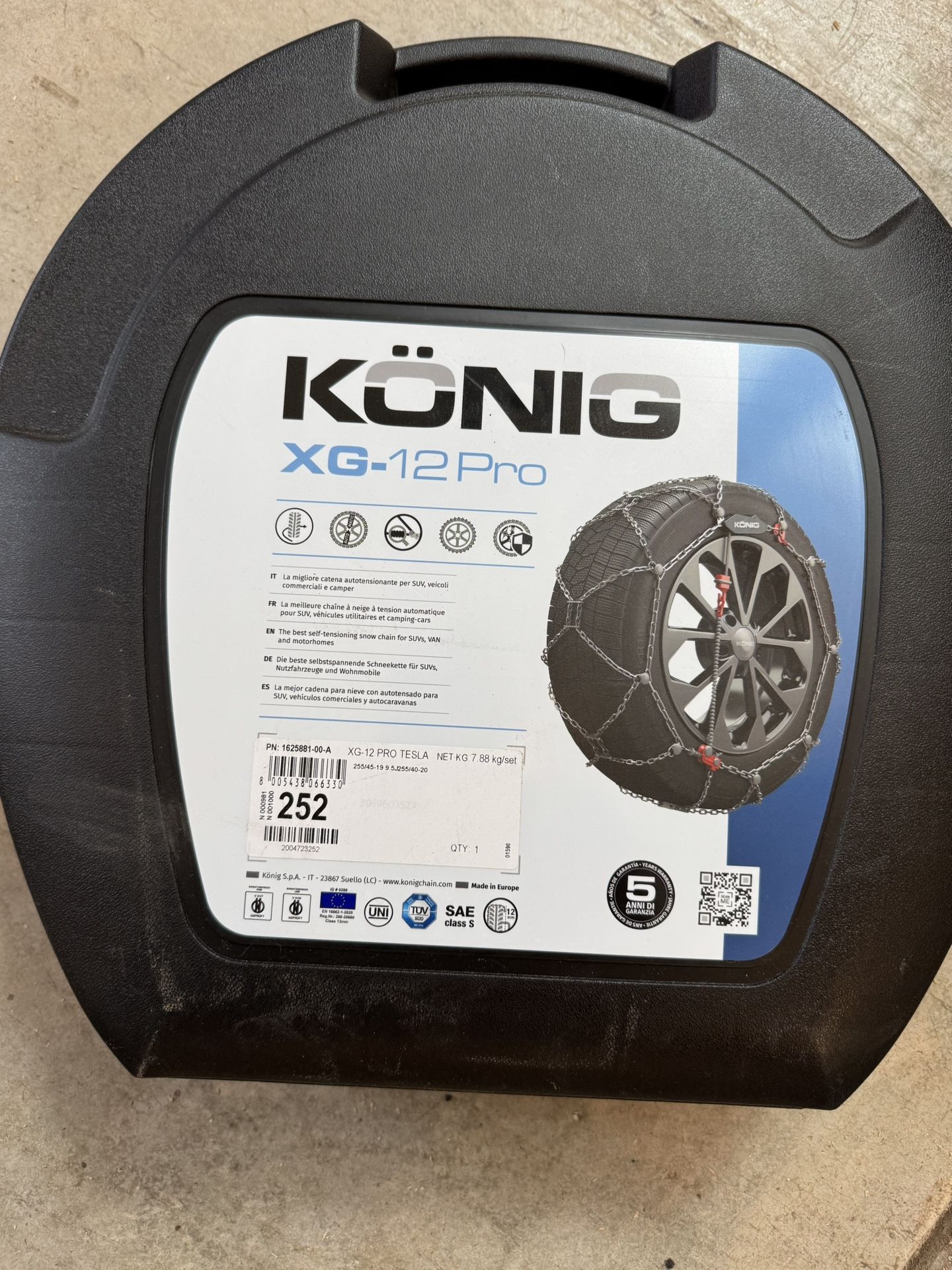 Konig XG-12 Pro Snow chains Tesla