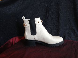 Karl Legerfeld White ankle boots Size 9