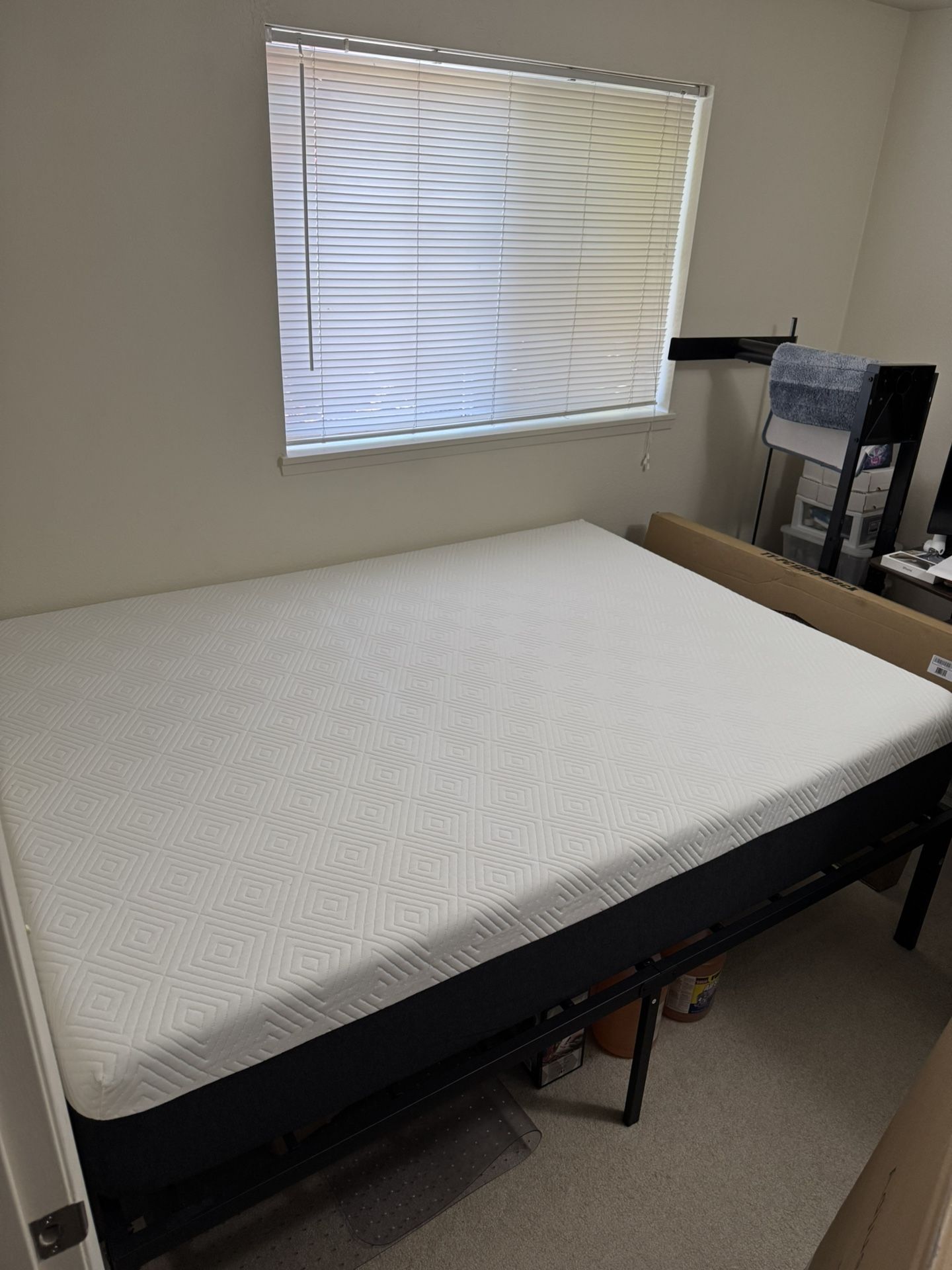 Sealy - Memory Foam Mattress – 12 Inch, Medium Feel, Queen Size, CopperChill Technology, CertiPur-US Certified