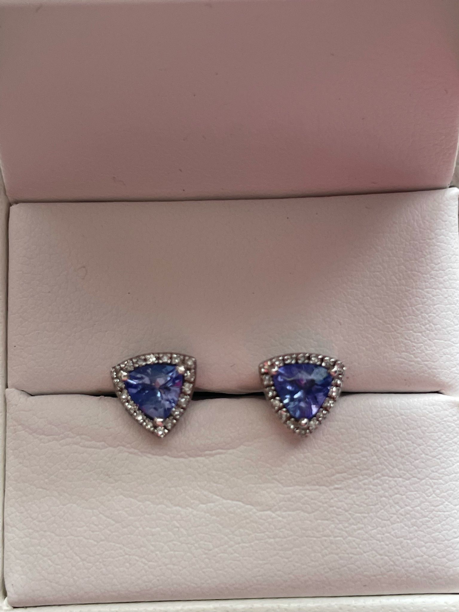 Effy Tanzanite 14 K Earrings 