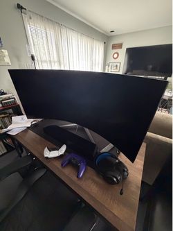Gaming monitor with Sonos sound bar