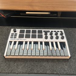 Akai MPK Mini