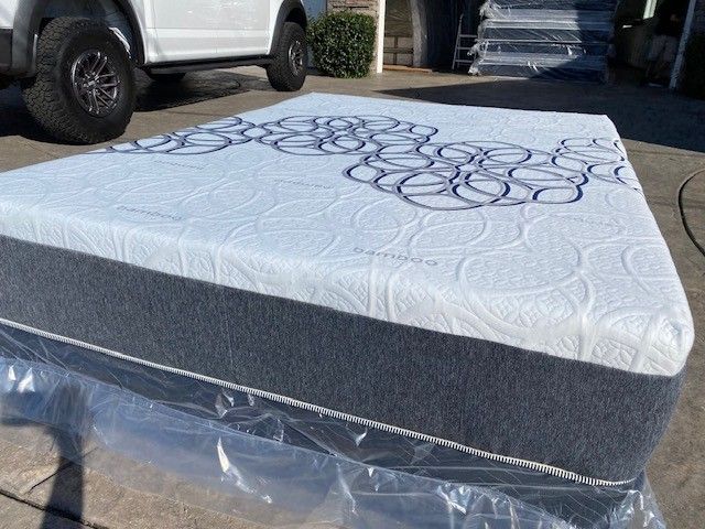 King Bamboo Cool Gel Memory Foam!!