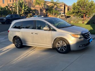2014 Honda odyssey touring elite- $9k recent work/tires