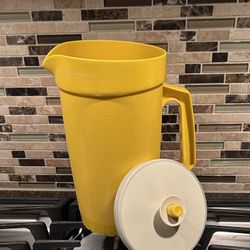 Vintage Tupperware Beverage Pitcher 