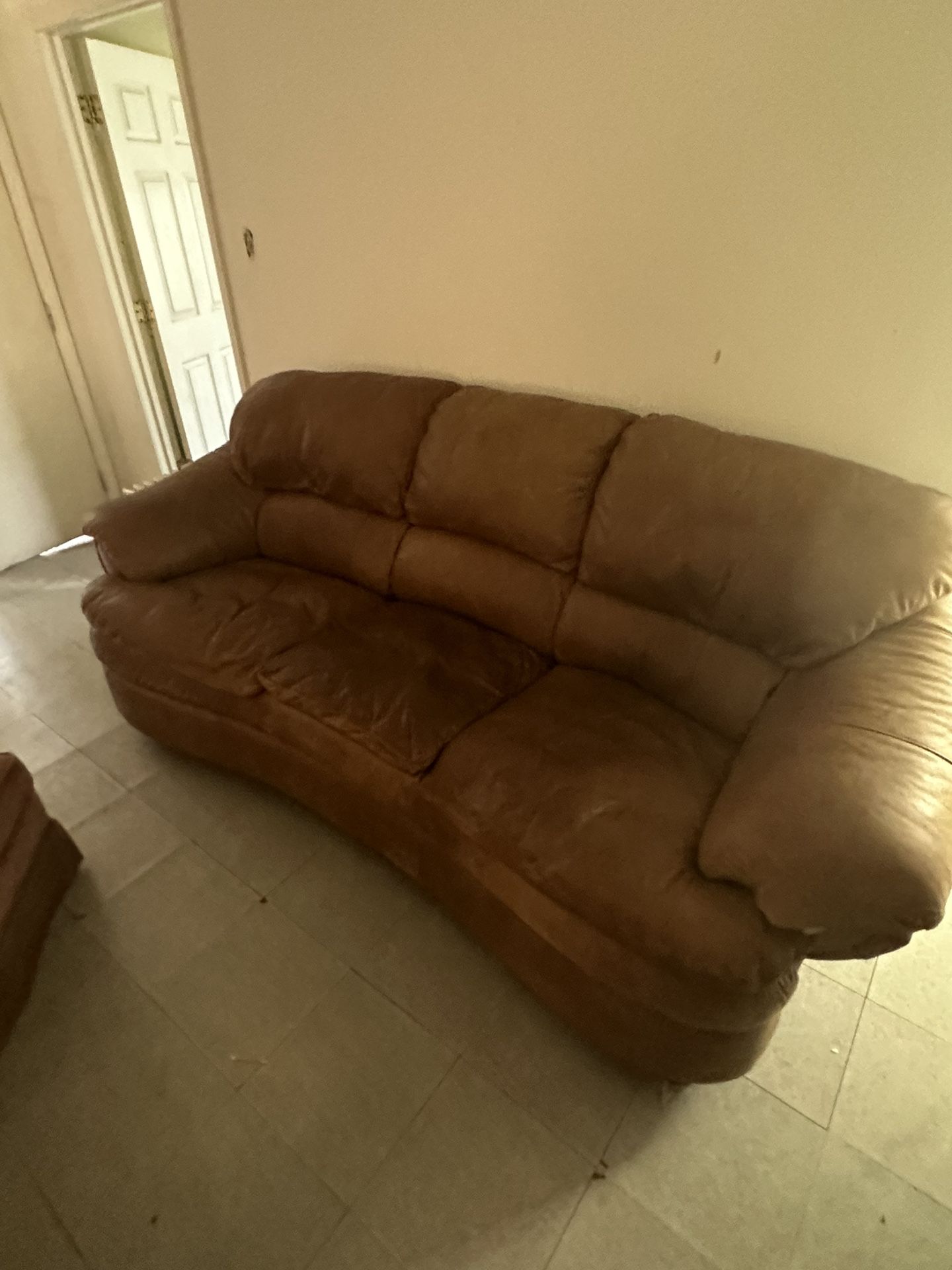 LEATHER COUCH AND 2 MATCHING CHAIRS