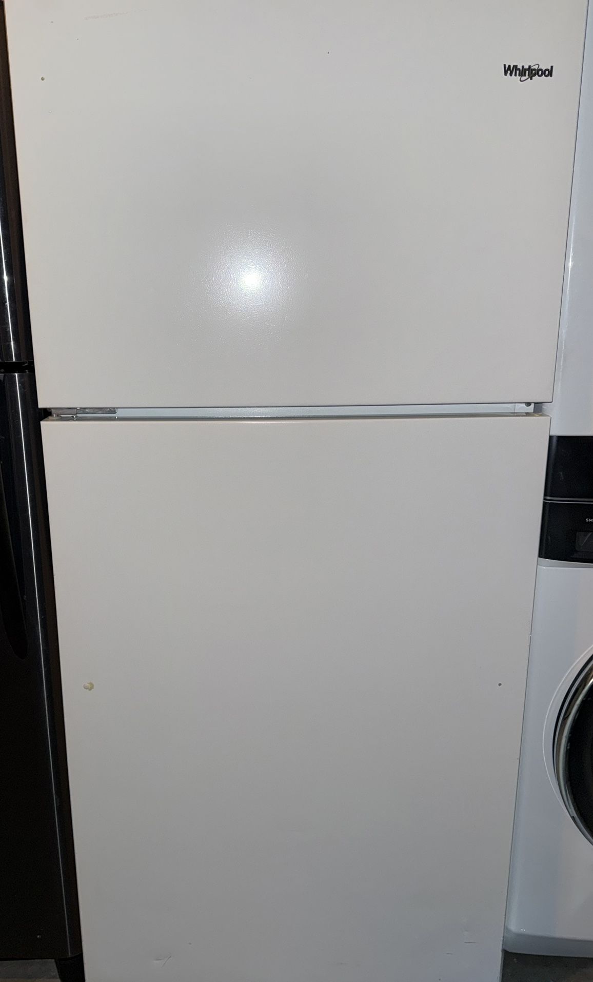 *Like New* White Apartment Size Refrigerator