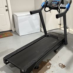 Horizon 7.0 AT Treamill