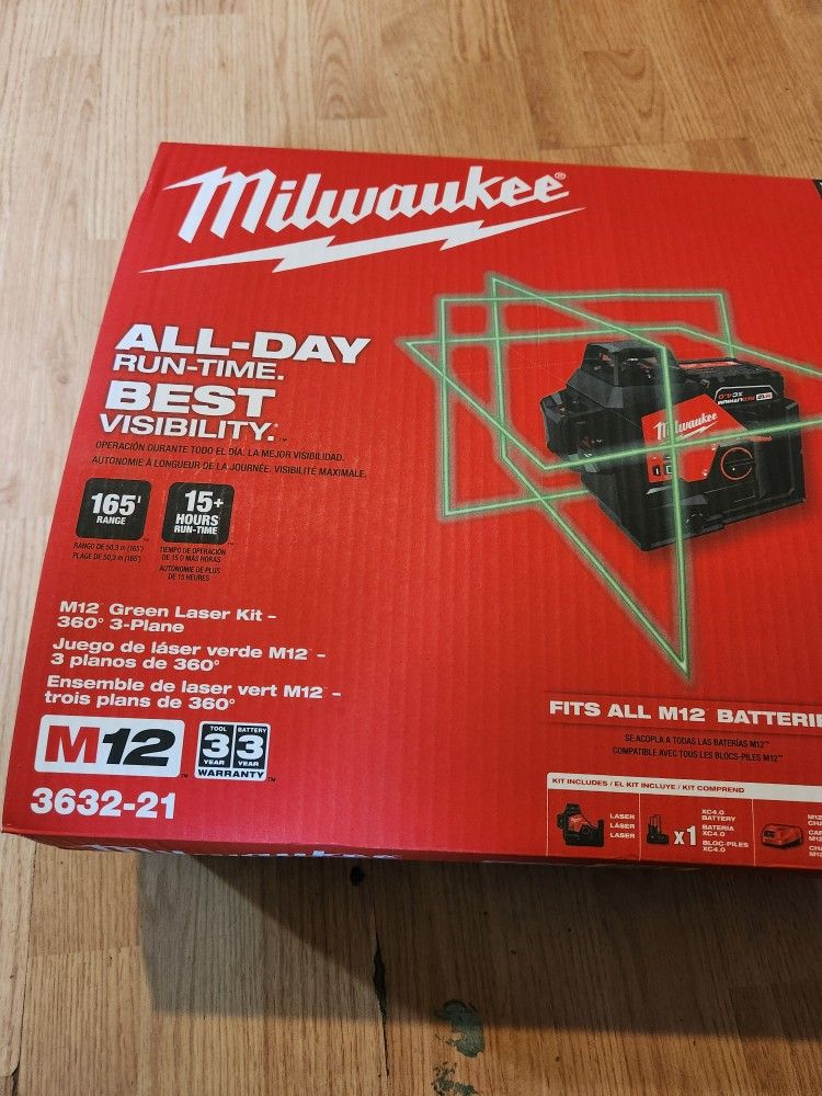 M12 green laser kit 360°, batery 4.0 and charger 165' pick up in posen
