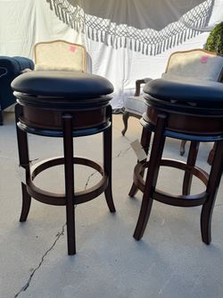 Swivel Bar Stools
