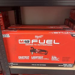 Milwaukee M18 Fuel Hole Hawg 1/2” Right Angle Drill 