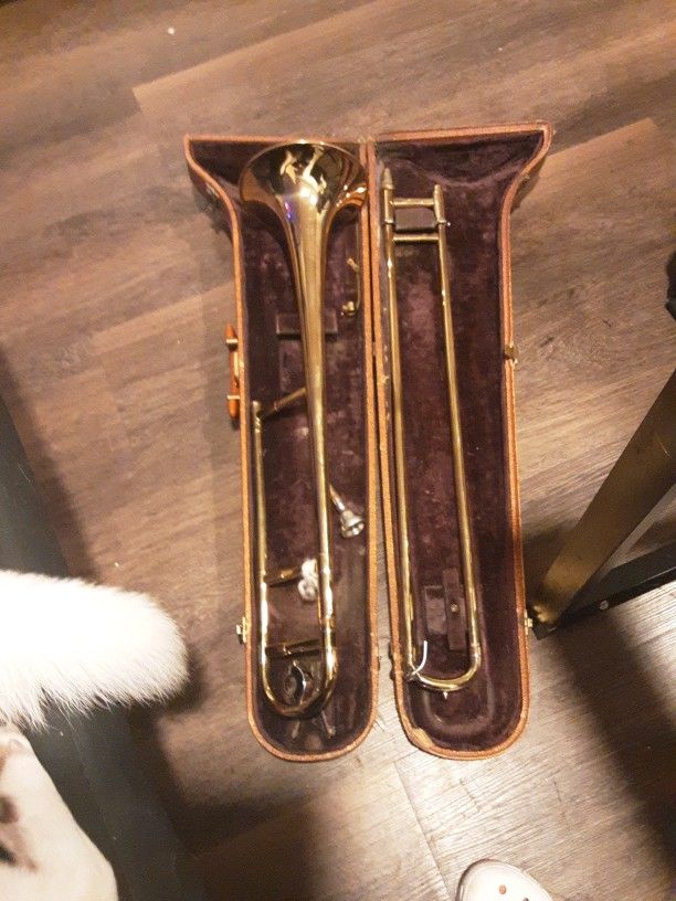 Vintage Ambassadors Trumbone 