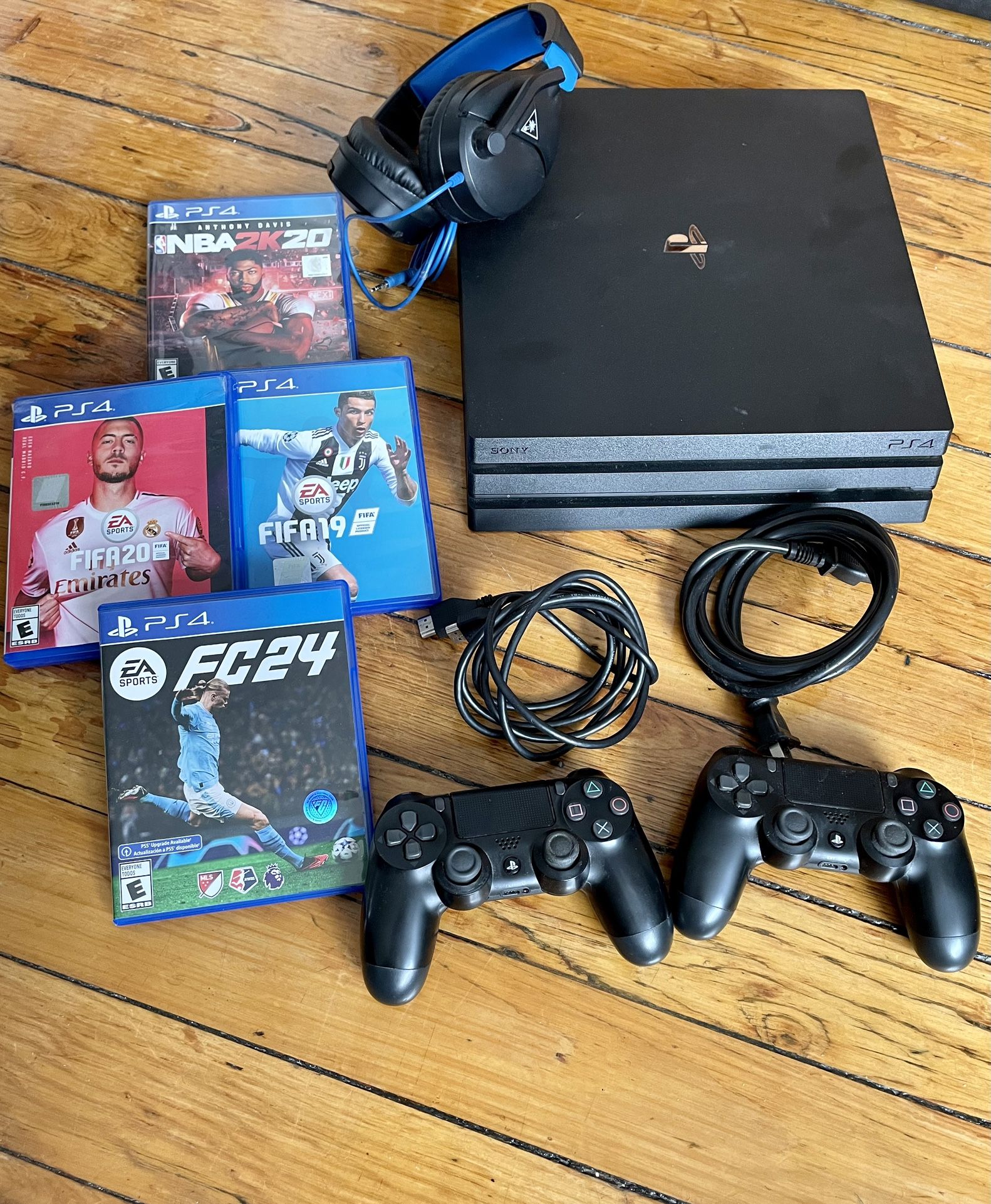 PS4 Pro 1TB In Great Condition for Sale in Chicago, IL - OfferUp