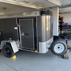 5x8 Enclosed Trailer - Excellent Condition!