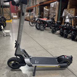 Electric scooter