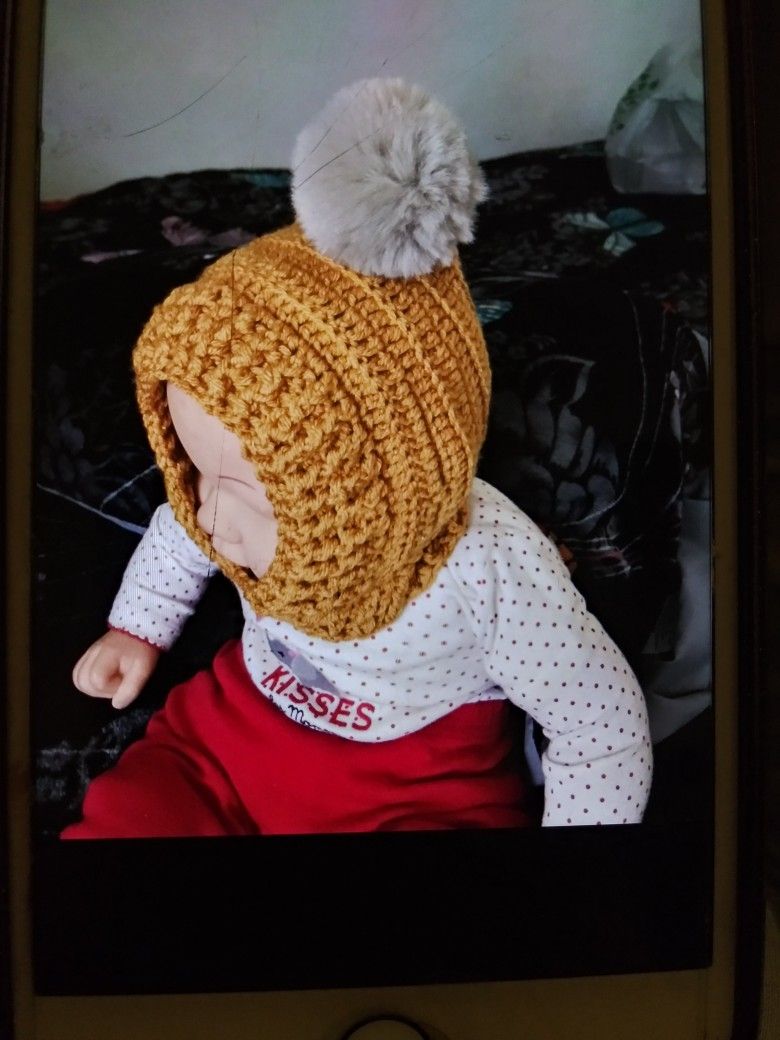 Gorritas Para Babe Tejidaa A Mano Cada Una En $10 No. Esta Incluida La Muneca