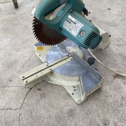 Makita Miter Saw 