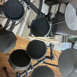 Alesis Electronic Drum Set 