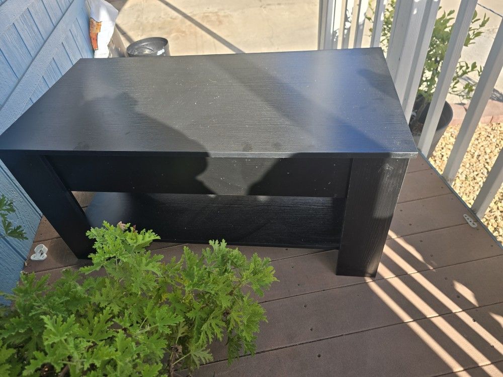 Coffee Table With  Inside Storage
