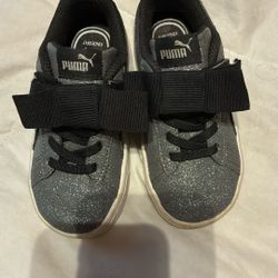 Toddlers PUMA Sparking Tennis Shoes Size 9c