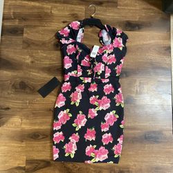 Brand New Woman’s Bebe brand Black and Pink Floral Dress Up For Sale 