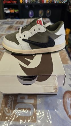 Travis Scott Medium Olive